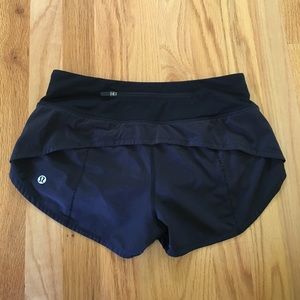 NEVER WORN Lululemon speed up short 2.5”